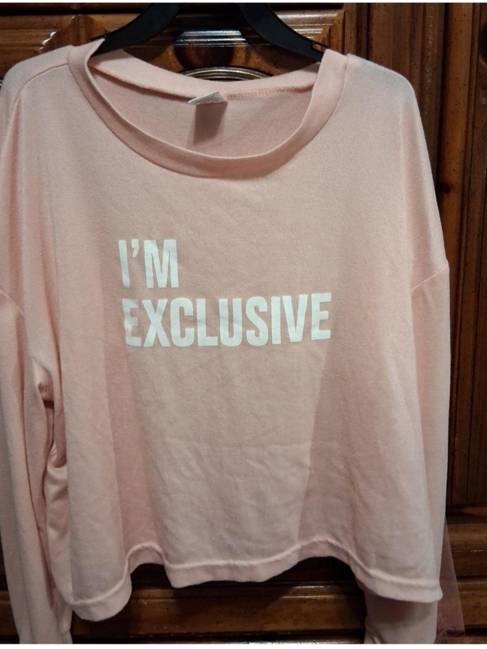 Pink "I'M EXCLUSIVE" Graphic Long Sleeve Crop Top